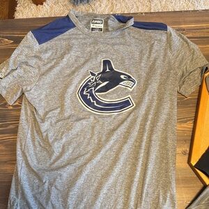 Fanatics Canucks Gray and Blue Men's workout Shirt